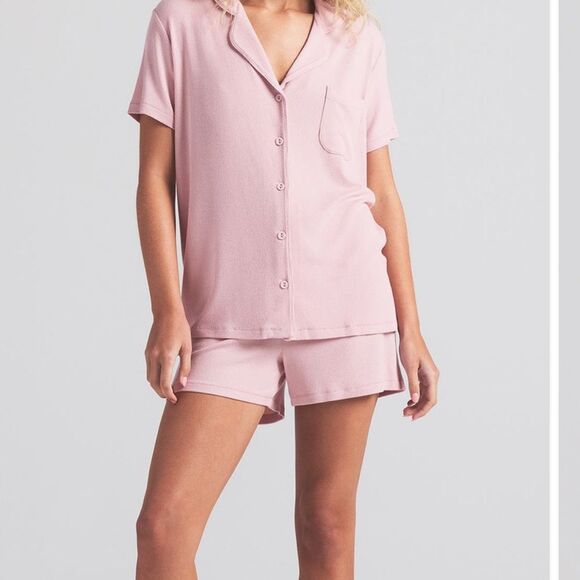 SKIMS Other - NEW! SKIMS Soft Lounge Sleep Set Pink Shorts and Short Sleeve Large